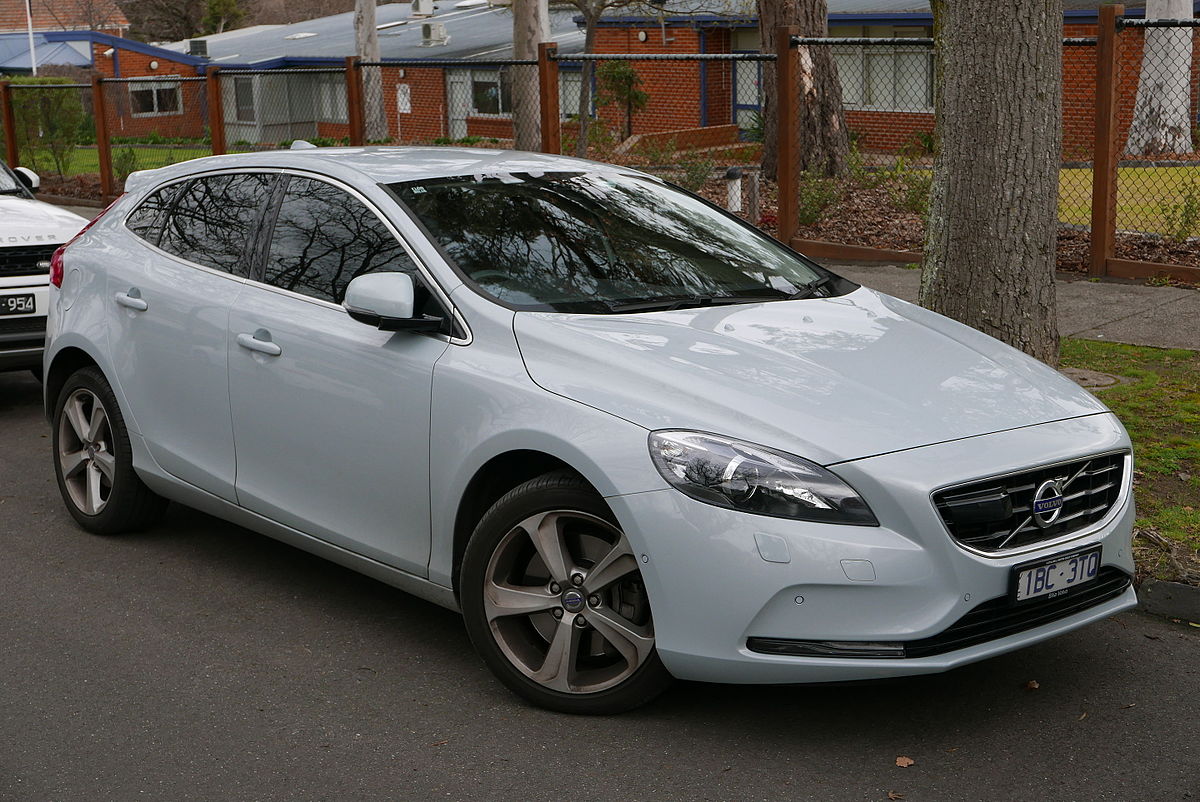 Volvo V40 (2012) – Wikipedia, Wolna Encyklopedia