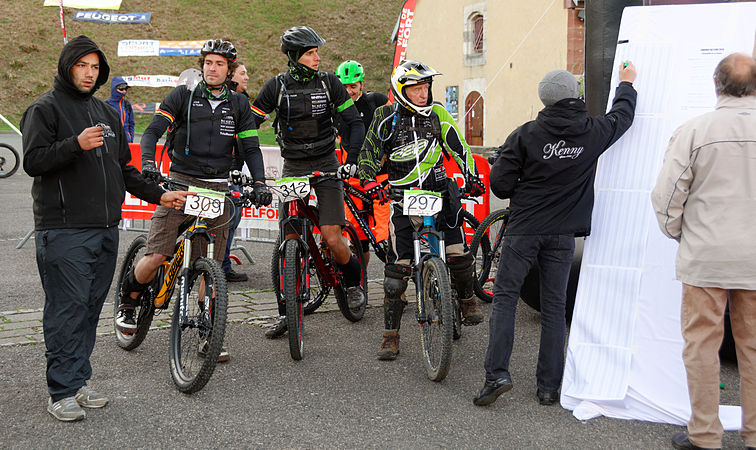 Davy Logie (n°309), Karel Vermeersch (n°312) et Bernard Girard (n°297).