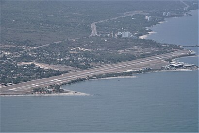 How to get to Aeropuerto Internacional Simón Bolívar with public transit - About the place