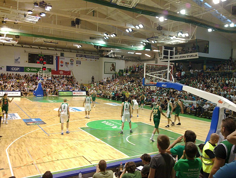 File:5thGameOf2011SlovenianFinalsLeonStukeljHall.jpg