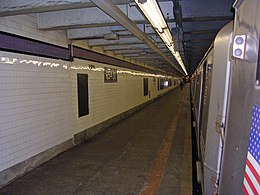Stația de metrou 65th Street de David Shankbone.jpg