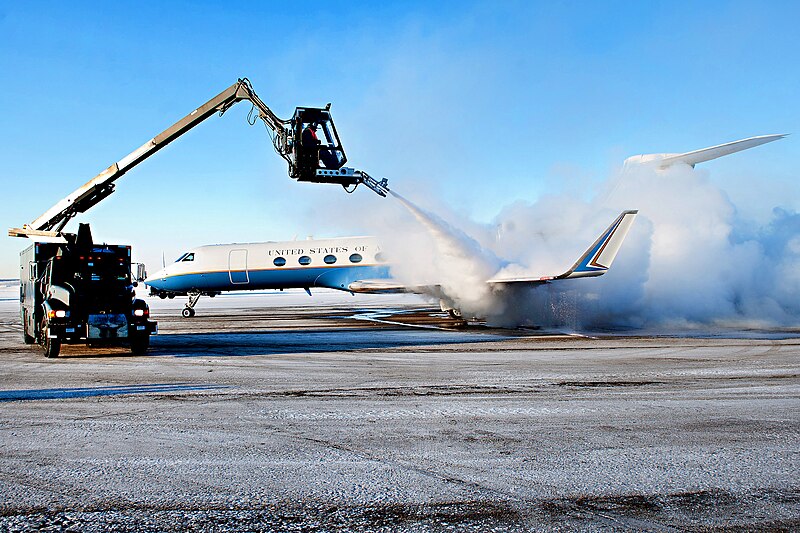 File:A U.S. Army C-37B aircraft transporting Army Chief of Staff Gen. Raymond T. Odierno, gets de-iced before it departs Joint Base Elmendorf-Richardson, Alaska.jpg