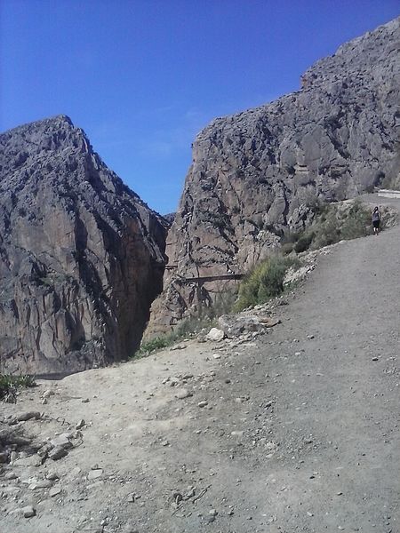 File:Adentrarnos en el caminito del rey.jpg