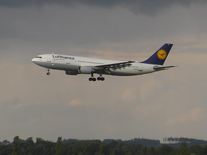 File:Airbus A300-600R Lufthansa MUC.jpg