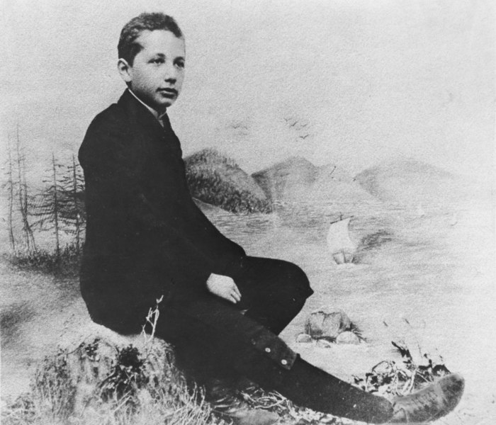 Fayl:Albert Einstein as a child.jpg