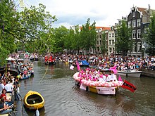 Amsterdam Gay Pride in 2008. Amsterdam Gay Pride 2008 01.jpg