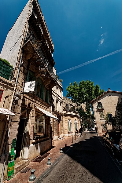 File:Avignon - Rue Prevot - View ENE.jpg