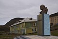 Deutsch: Barentsburg, Svalbard English: [:en:Barentsburg