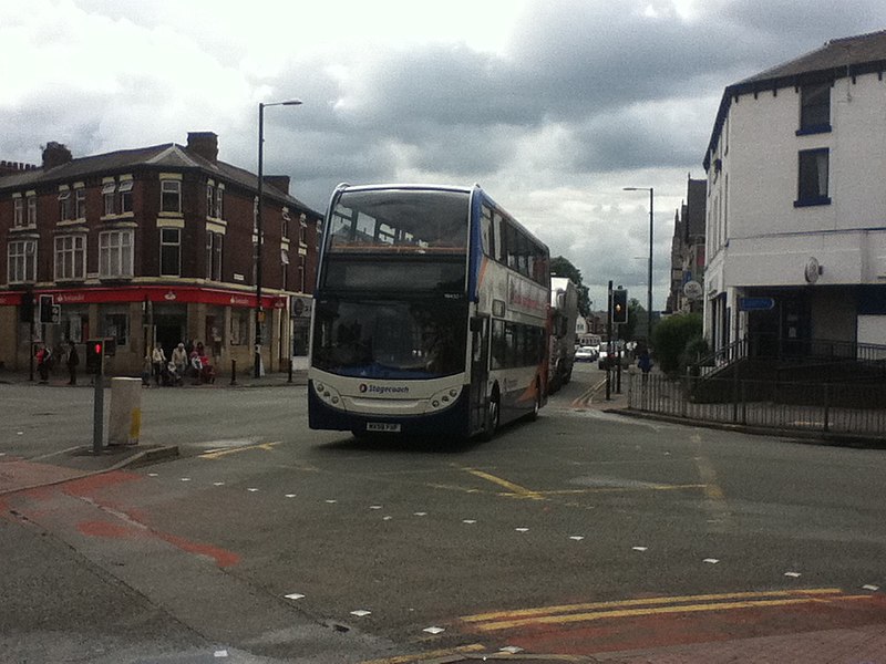 File:Barlow Moor Road, Chorlton.jpg