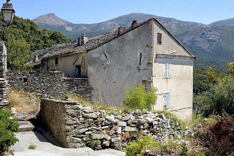 File:Barrettali habitations de Torre.jpg