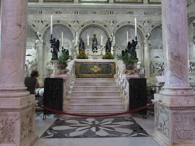 File:Basilica San Antonio din Padova3.jpg