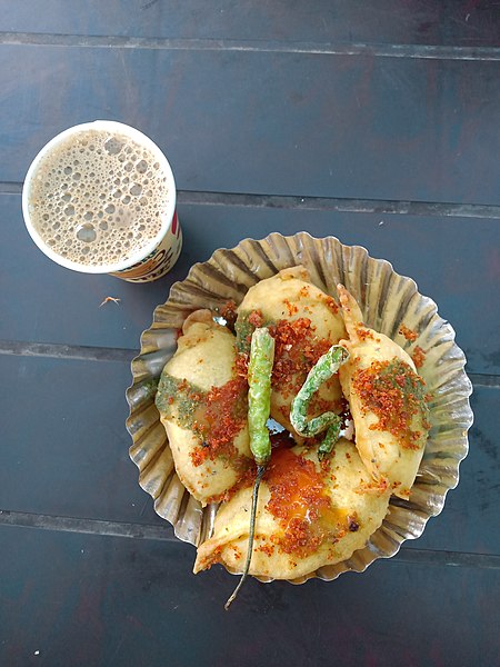 File:Batata bhaji and chai-Pune-Maharashtra.jpg