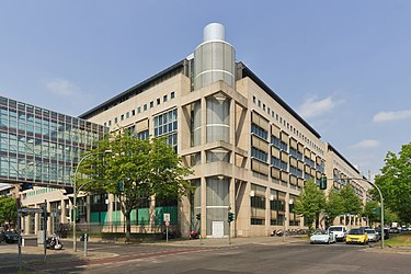 The LKA building in Berlin Berlin-Tempelhof Polizeipraesidium 05-2014.jpg