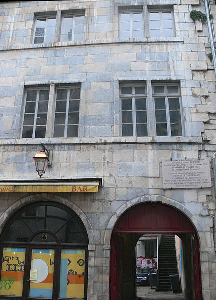 File:Besançon - hôtel Saint-Paul - entrée.JPG
