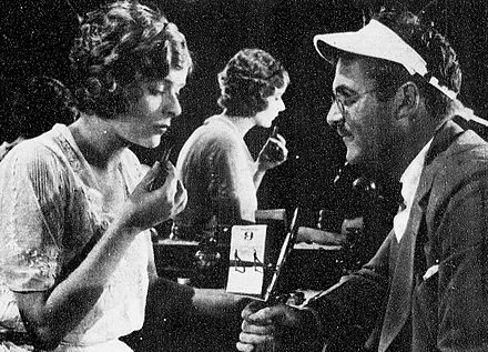 Marshall Neilan sul set con la moglie, l'attrice Blanche Sweet (1922)