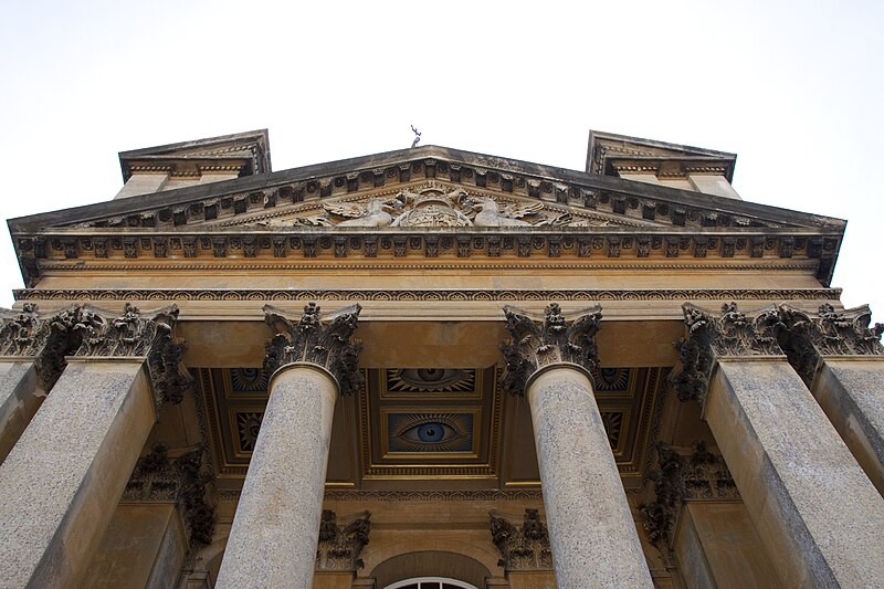 File:Blenheim Palace Main entrance (5598689084).jpg