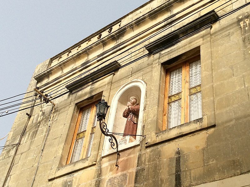 File:Buildings and monuments in Zejtun 10.jpg