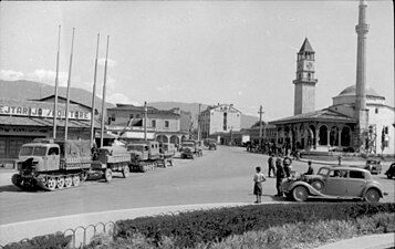 Kulla në qendrën e Tiranës gjatë Luftës së dytë botërore. Forcat gjermane pas marrjes së qytetit nga italianët. Tiranë, shtator 1943.