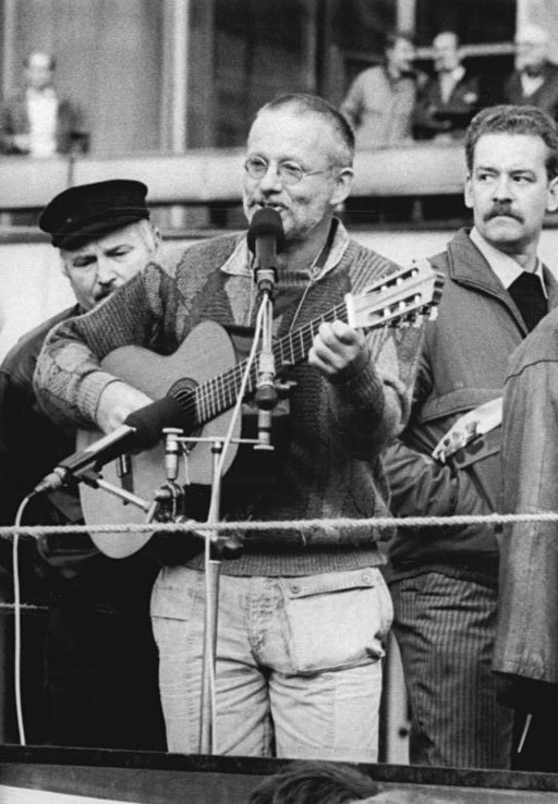 Bundesarchiv Bild 183-1989-1104-053, Berlin, Demonstration, Kurt Demmler