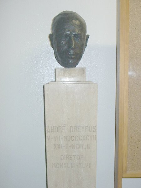 File:Busto André Dreyfus IB USP.jpg