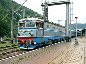 41-0242-2 în Sinaia. Această locomotivă a fost modificată într-o locomotivă Clasa 41.