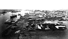 COLLECTIE TROPENMUSEUM Gezicht over de haven van Port Said bij de monding van het Suezkanaal TMnr 60019635.jpg