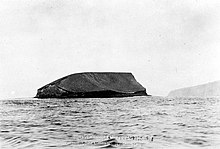 Anak Krakatoa, c. 1929 COLLECTIE TROPENMUSEUM Het eiland Anak Krakatau gevormd na de eruptie van de Krakatau TMnr 10004045.jpg