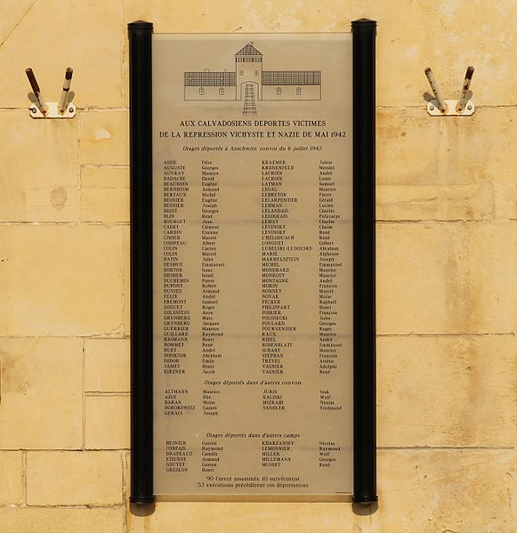 File:Caen esplanade Jean-Marie Louvel plaque souvenir.JPG