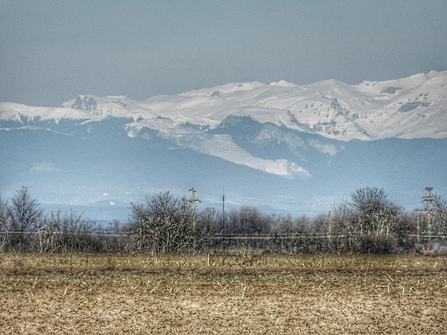 Cariera Lespezi vazuta de la 80km indepartare