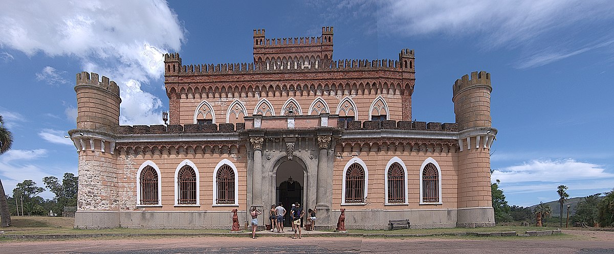 PIRIA LAVALLEJA CASTLE URUGUAY