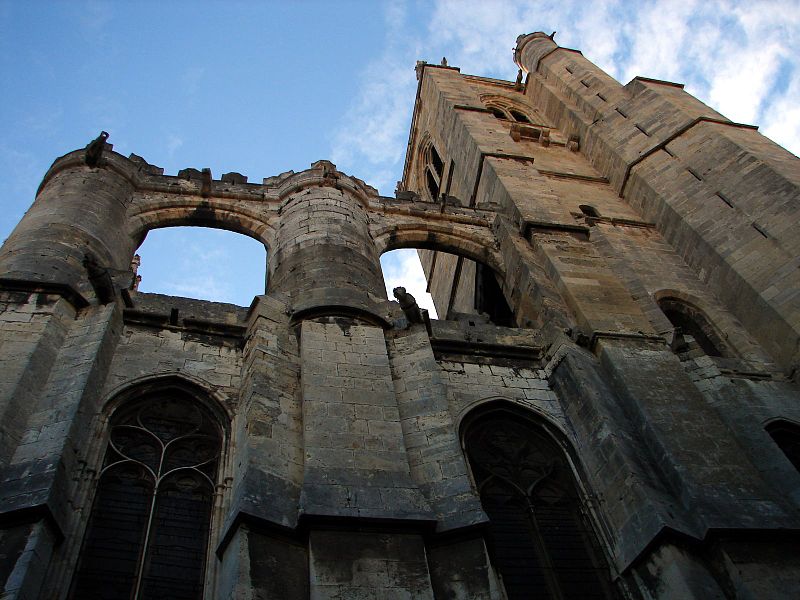 File:Cathedrale-inachevee.JPG