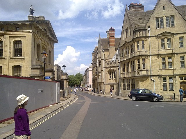 Catte Street, from outside the Bodleian Library, looking north towards Parks Road.
