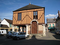 Charny-Yonne-halle-louis-philippe.jpg