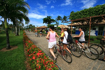 Cyclists in Pituaçu Park