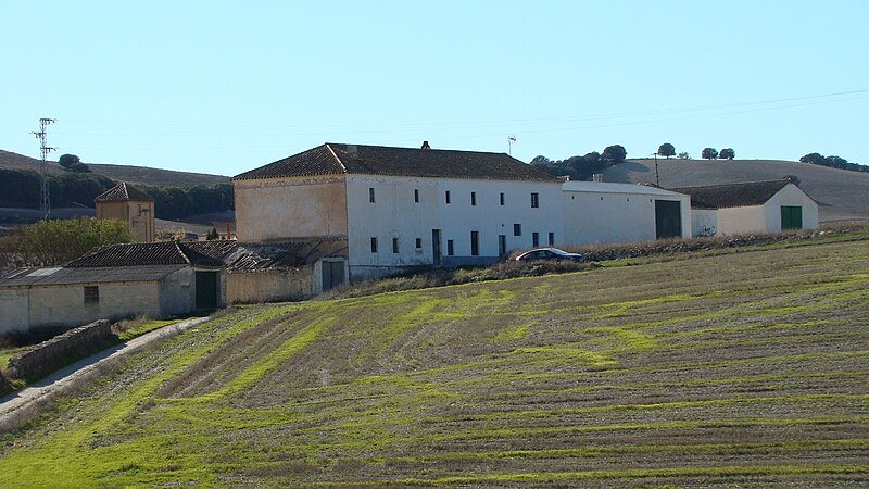 File:Cortijo en Píñar.JPG