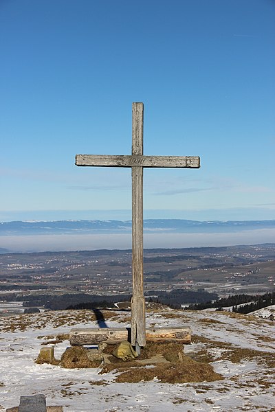 File:Cross at the Niremont - panoramio (1).jpg