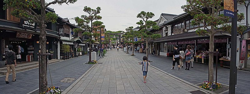 File:Dazaifu tenmangu shrin , 太宰府天満宮 - panoramio (1).jpg
