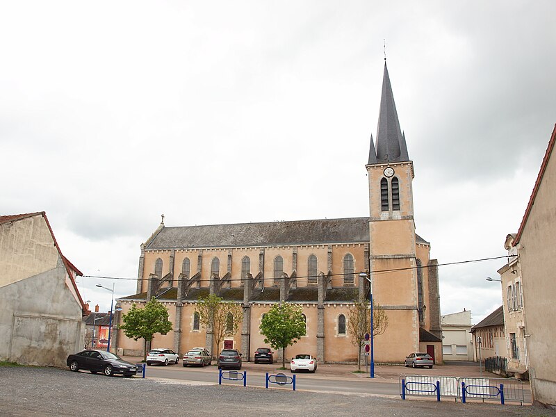 File:Dompierre-sur-Besbre-FR-03-église Saint-Joseph-01.jpg