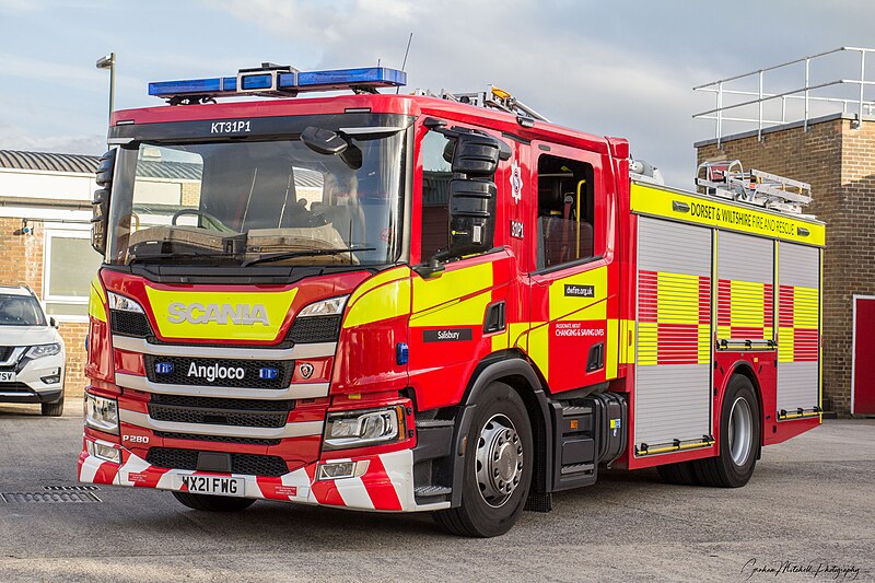 File:Dorset and Wiltshire Fire and Rescue Service WX21 FWG.jpg