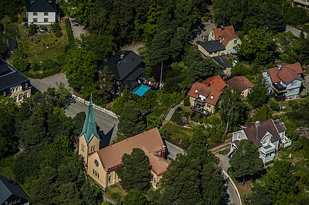 Duvbo kyrka från luften