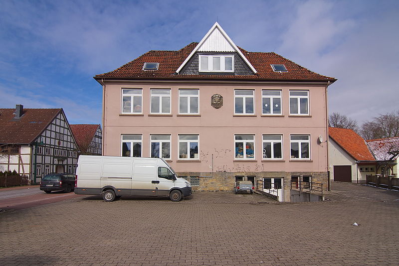 File:Ehemalige Schule und Stadtbücherei Sachsenhagen IMG 5259.jpg