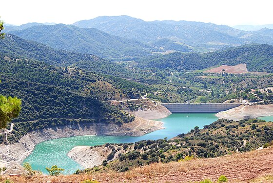 El embalse de Siurana, España