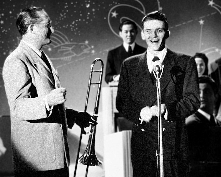 File:Frank Sinatra and Tommy Dorsey, 1942 (close-up).jpg