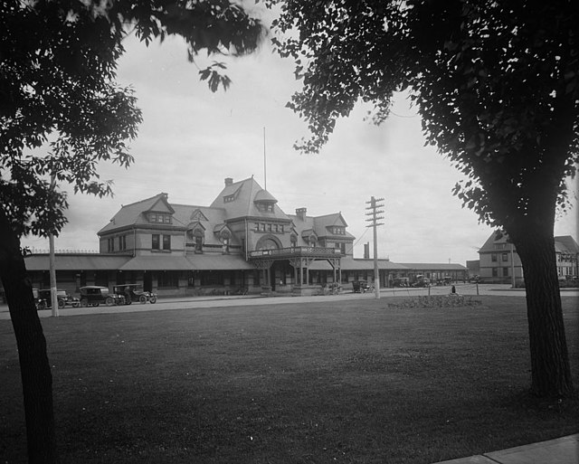 The Canadian National Railway station in 1927