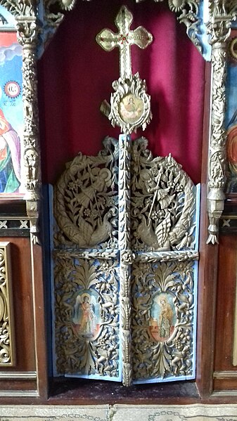 File:Glozhene Monastery Iconostasis Royal Doors.jpg