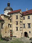 Grabštejn Castle - courtyard.jpg