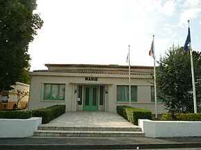 Grezac Mairie.JPG