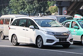 Guangqi Honda 奥德赛 international Fifth generation facelift.jpg