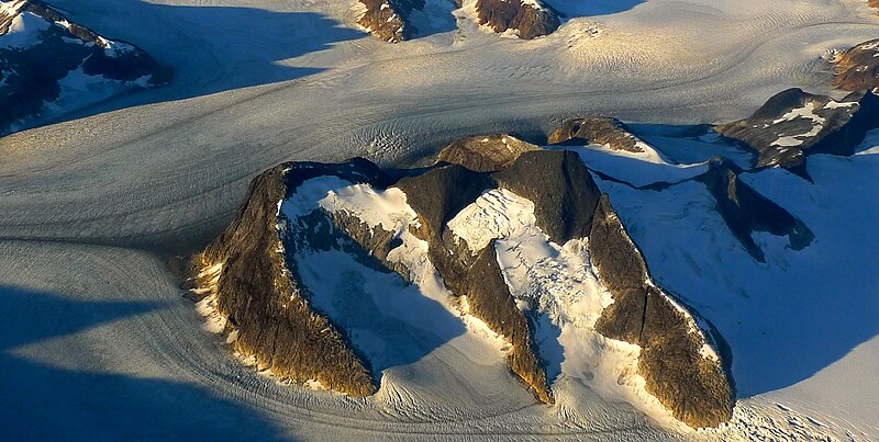 File:Guardian Mountain.jpg