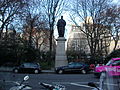 漢諾威廣場南側的小威廉·皮特雕像